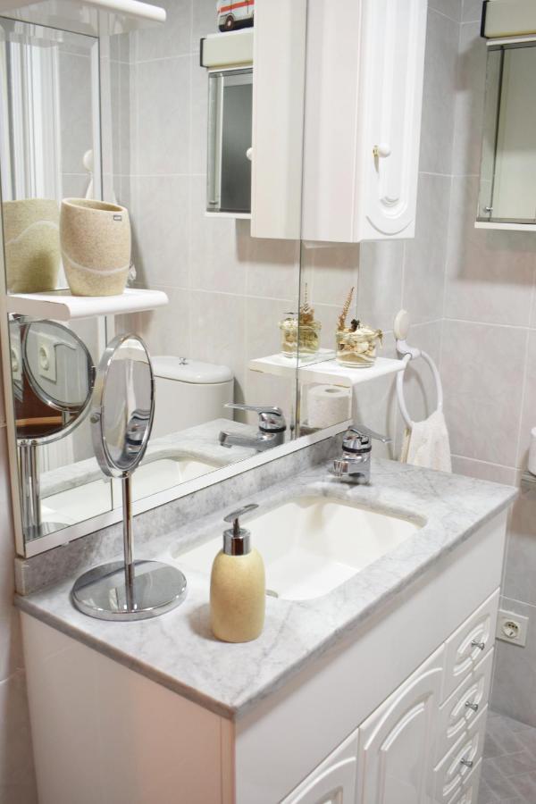 Holibai, Amodino, Agradable Y Hogareno Apto Con Parking, Baiona Exteriör bild